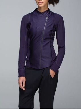 Lululemon Emerge Renewed Jacket Black Grape Size 6 Fitted